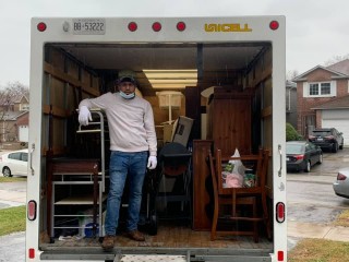 Danforth Movers- ড্যানফোর্থ মুভারস