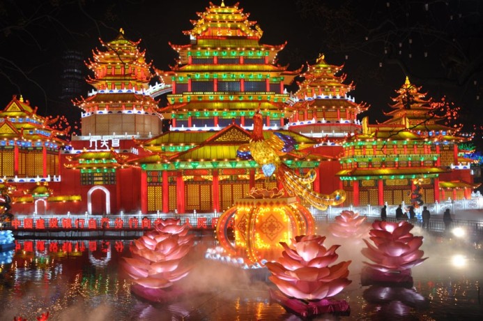 china-holiday-light-suppliers-big-0